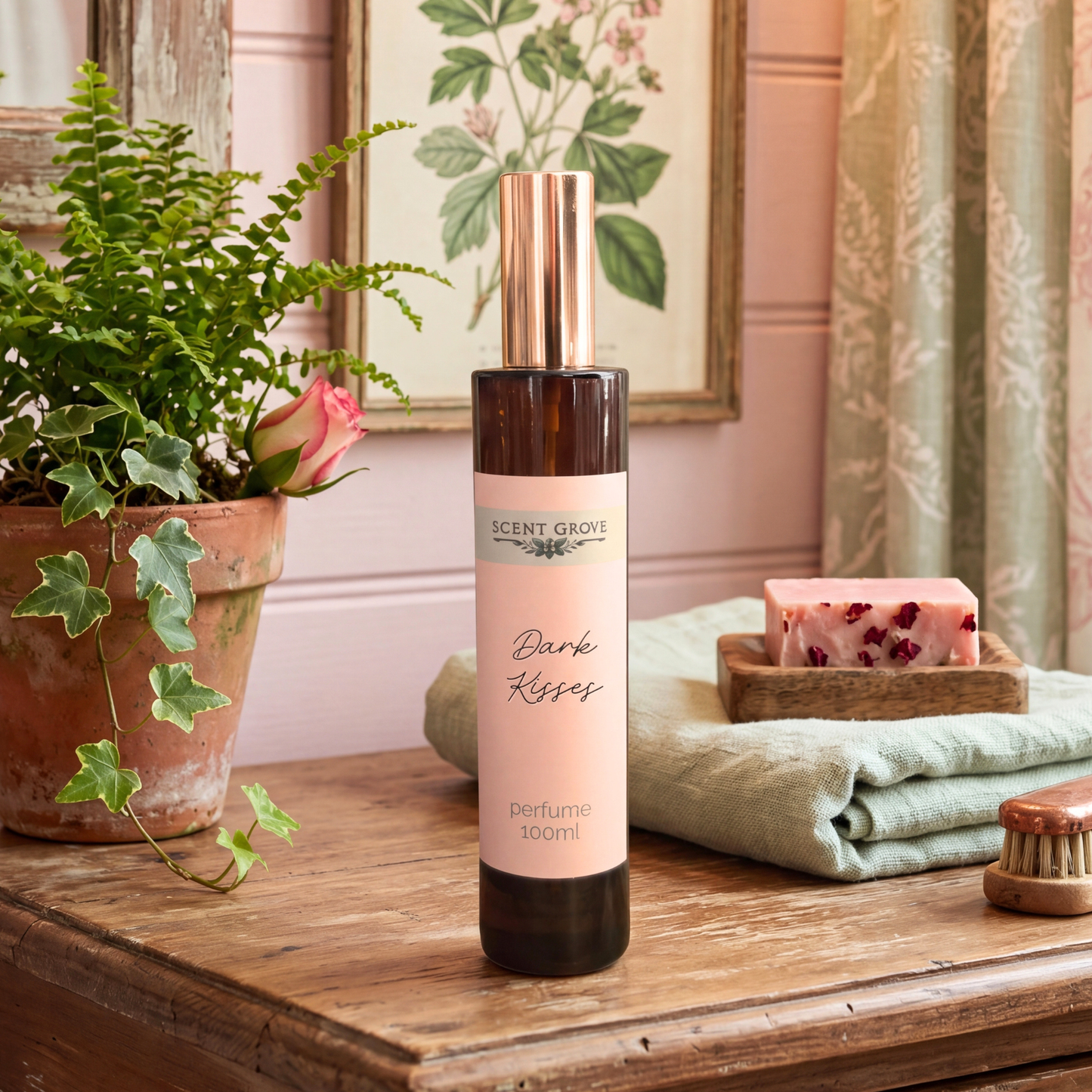 Dark Kisses scented fine perfume mist
